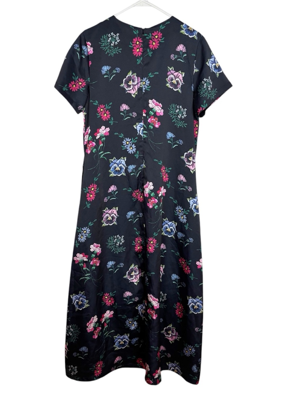 Hyacinth House Black Floral Silky Riley Maxi Dress Size Large - Picture 2 of 10